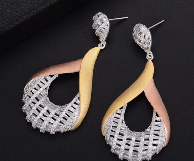 Luxury Water Drop Sparkling Earrings