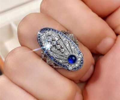 Luxury antique ring